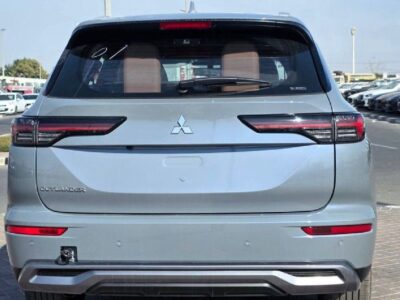 2026 Mitsubishi Outlander P Line 2.5 Litres 4 Cylinders Petrol Engine Grey Brown SUV GCC