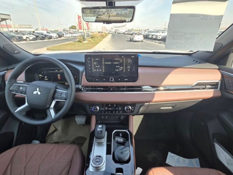 2026 Mitsubishi Outlander P Line 2.5 Litres 4 Cylinders Petrol Engine Grey Brown SUV GCC