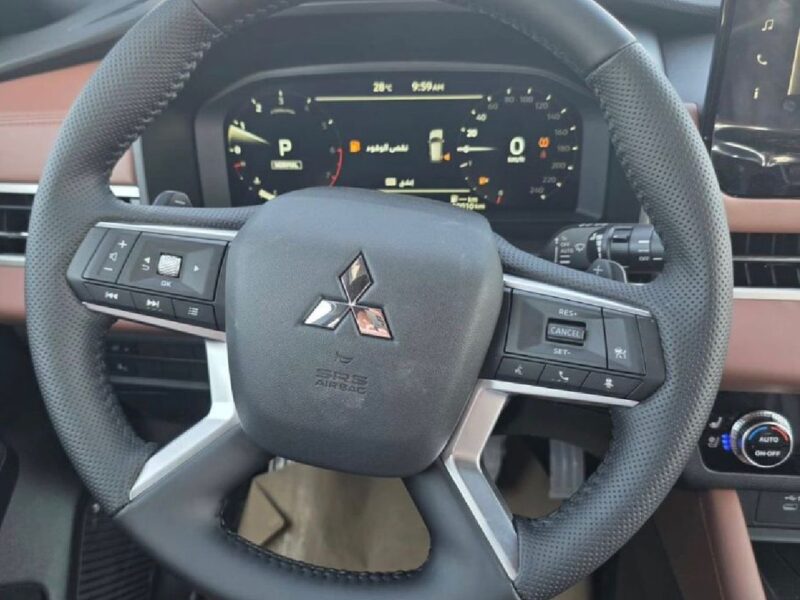 2026 Mitsubishi Outlander P Line 2.5 Litres 4 Cylinders Petrol Engine Grey Brown SUV GCC