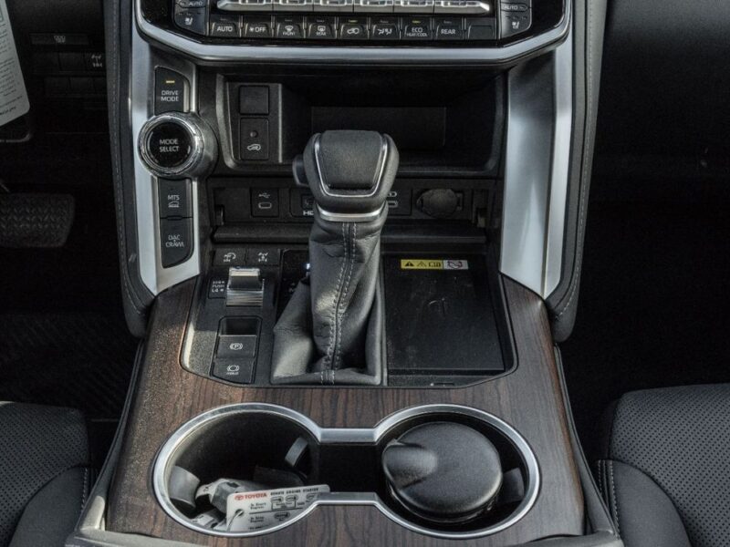 2026 Toyota Land Cruiser GXR 3.5L V6 Twin-Turbo Petrol Engine Black SUV GCC Specs