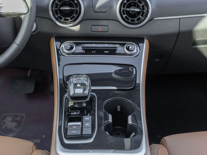 2026 Forthing T5 HEV DONGFENG 1.5L Turbo V4 Hybrid Powertrain White Brown SUV GCC