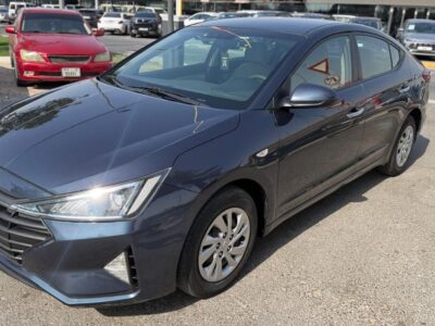 2020 Hyundai Elantra GL 2.0 Litres 4 Cylinders Petrol Engine Blue Brown Sedan GCC Spec