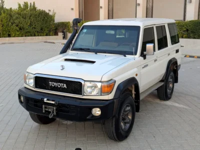 2018 Toyota Land Cruiser 76 Series 1VD-FTV 4.5L V8 Turbo Diesel White Beige SUV GCC Specs