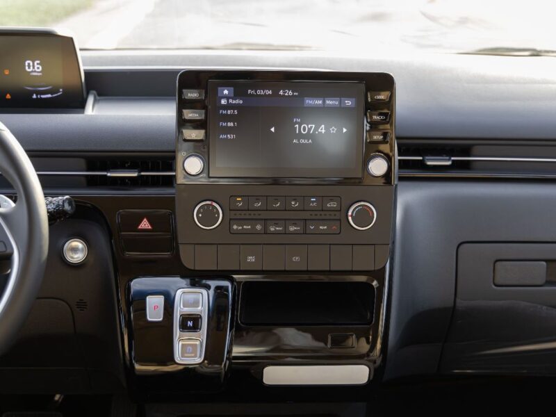 2025 Hyundai Staria Comfort 3.5 Litres 6 Cylinders Petrol Engine Black Beige Van GCC Specs