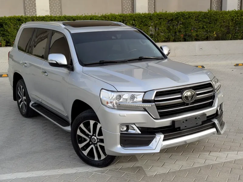 2019 Toyota Land Cruiser VXR Grand Touring 5.7L V8 Petrol Engine Silver Brown SUV GCC Specs