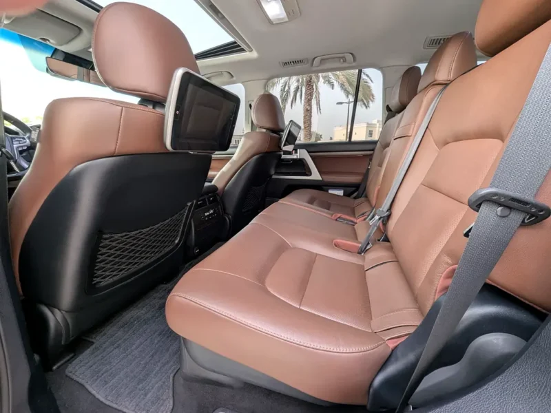 2019 Toyota Land Cruiser VXR Grand Touring 5.7L V8 Petrol Engine Silver Brown SUV GCC Specs