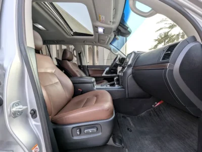 2019 Toyota Land Cruiser VXR Grand Touring 5.7L V8 Petrol Engine Silver Brown SUV GCC Specs