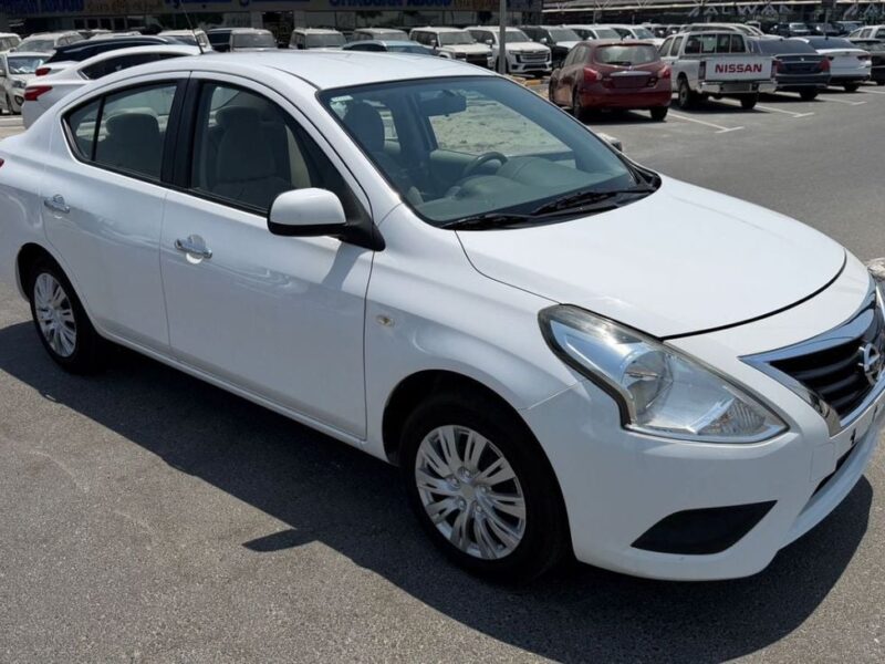 2022 Nissan Sunny EX 4 Cylinders Petrol Engine White Beige Sedan GCC Specs Automatic