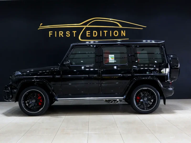 2022 Mercedes-Benz G-Class G 63 AMG 4.0L V8 Biturbo Petrol Engine Black Maroon SUV