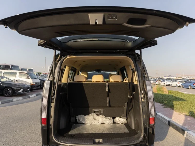 2025 Hyundai Staria Comfort 3.5 Litres 6 Cylinders Petrol Engine Black Beige Van GCC Specs