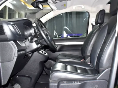 2023 Opel Zafira Life Business Innovation 4 Cylinders Diesel Engine Black Van GCC Specs