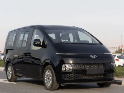 2025 Hyundai Staria Comfort 3.5 Litres 6 Cylinders Petrol Engine Black Beige Van GCC Specs
