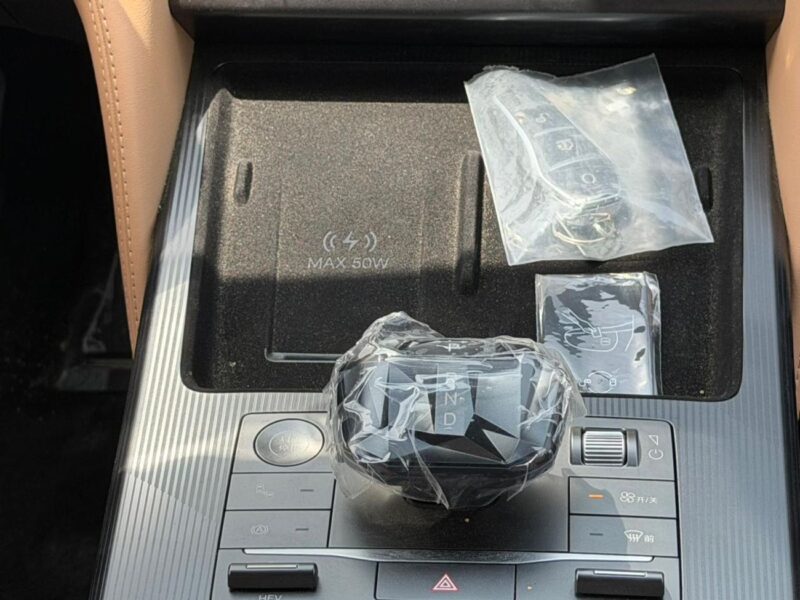 2025 BYD Song L STD 1.5L PHEV 18.3kWh Battery 4 Cylinders Engine Grey Tan SUV Automatic