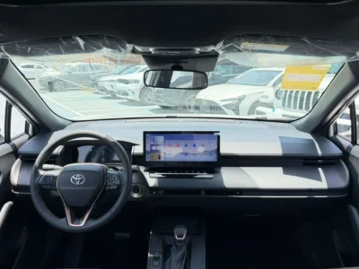 2025 Toyota Corolla Cross LTD HEV 2.0L 4 Cylinders Engine White Black SUV Chinese Specs