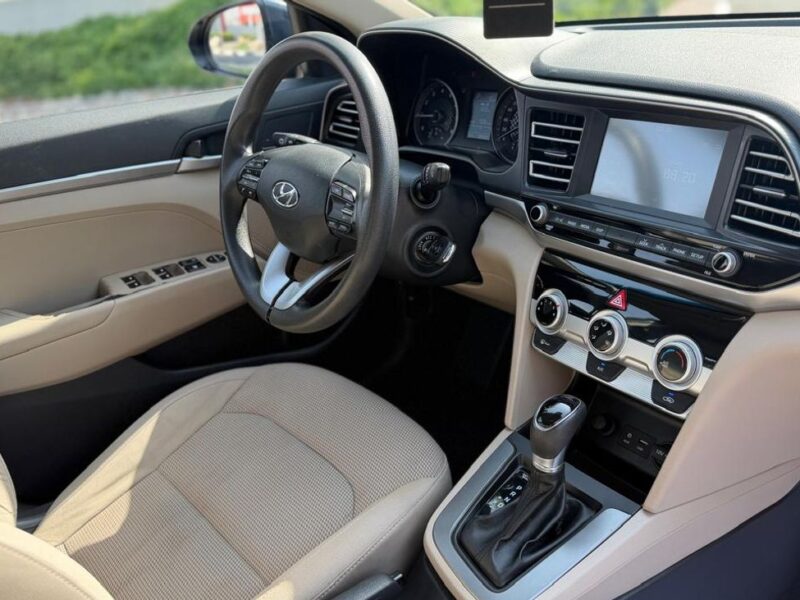 2020 Hyundai Elantra GL 2.0 Litres 4 Cylinders Petrol Engine Blue Brown Sedan GCC Spec