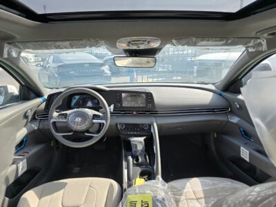 2026 HYUNDAI ELANTRA 2.0L Smartstream MPi 4 Cylinder Petrol Engine White Beige Sedan