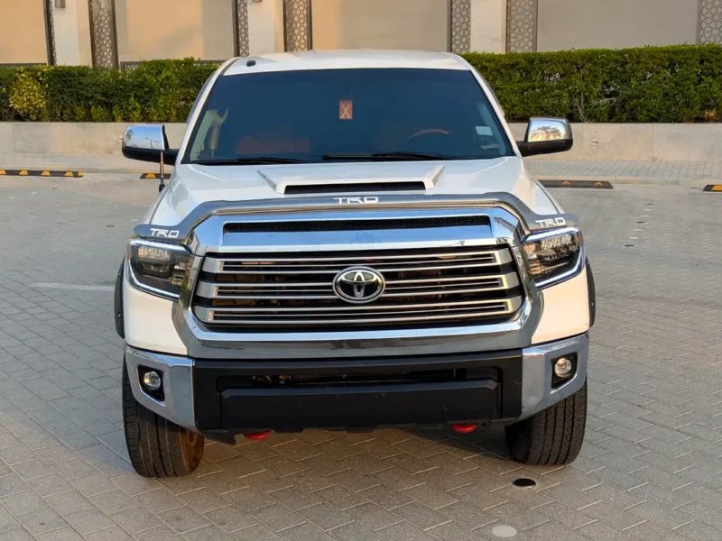 2014 Toyota Tundra CrewMax .7L i-Force V8 Petrol Engine White Brown Pickup Truck GCC Specs