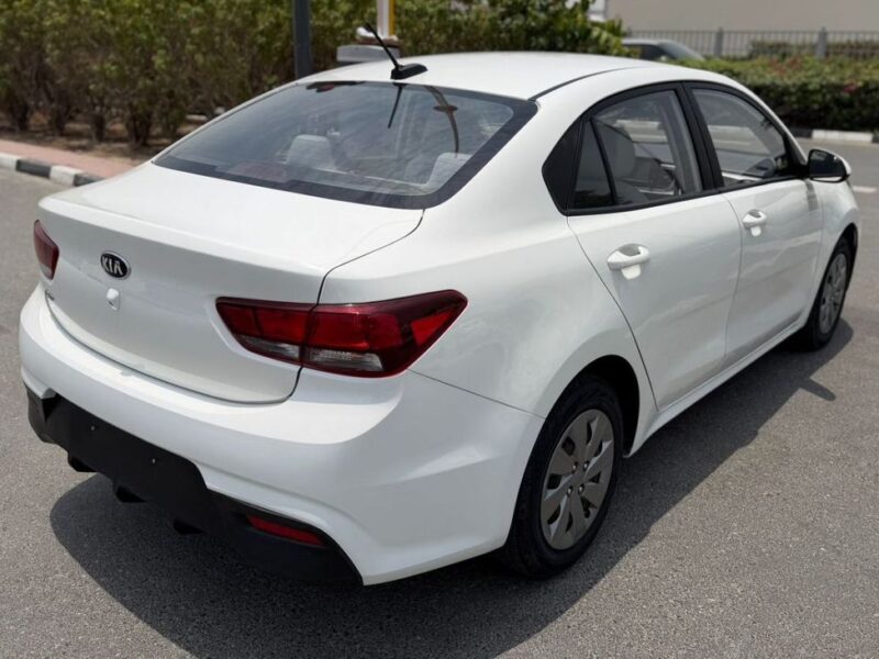 2021 Kia Rio LX 1.4 Litres 4 Cylinders Petrol Engine White Beige Sedan GCC Specs Automatic
