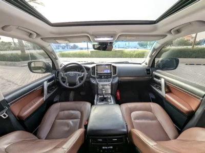 2019 Toyota Land Cruiser VXR Grand Touring 5.7L V8 Petrol Engine Silver Brown SUV GCC Specs