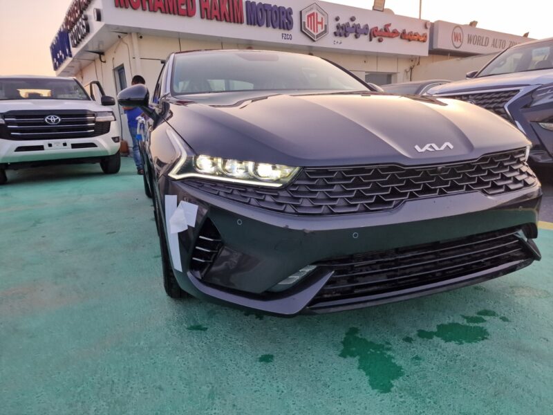 2026 Kia K5 2.5 Litres Naturally Aspirated 4-cylinder Engine Black Beige Sedan GCC Specs