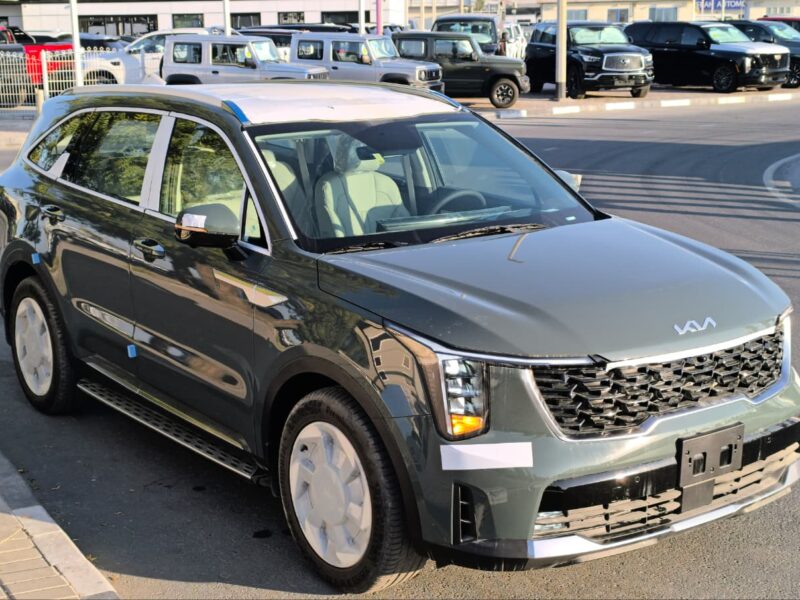 2026 Kia Sorento 2.5 Litres 4-Cylinder Petrol Engine Green Beige SUV GCC Specs FULL OPTION