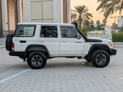 2018 Toyota Land Cruiser 76 Series 1VD-FTV 4.5L V8 Turbo Diesel White Beige SUV GCC Specs