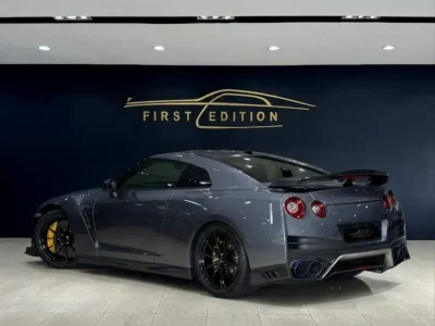 2019 Nissan GT-R Nismo 3.8L V6 Twin-Turbo Engine Grey Black Sports Car European Specs