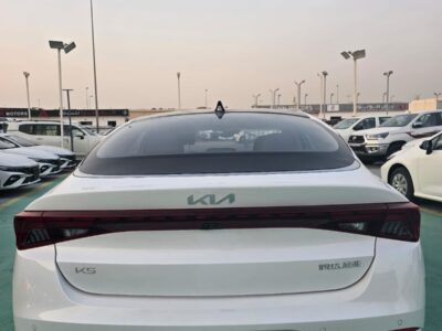 2026 Kia K5 2.5 Litres Naturally Aspirated 4-cylinder Engine White Black Sedan GCC Specs
