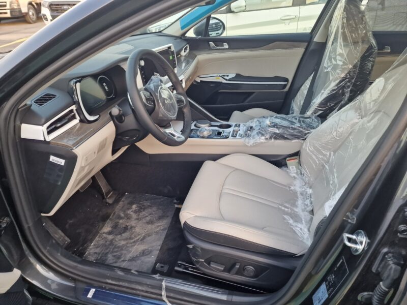 2026 Kia K5 2.5 Litres Naturally Aspirated 4-cylinder Engine Black Beige Sedan GCC Specs