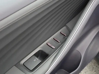 2026 Nissan N6 180 Air 1.5 Litres 4 Cylinders Engine PHEV AT White Grey Sedan Automatic