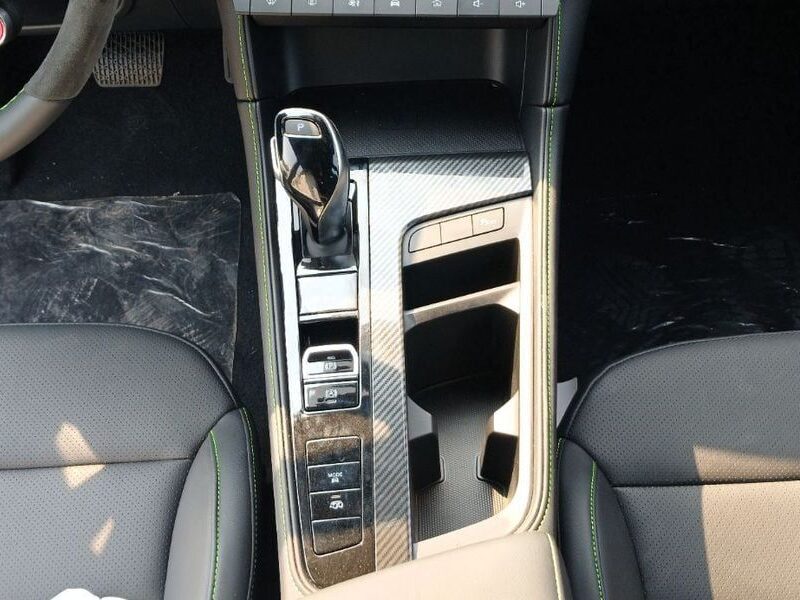 2025 MG 6 LUXURY MG6 X-Line 1.5L 4 Cylinders Petrol Engine Grey Black Sedan Chinese Specs