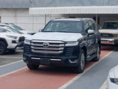 2026 Toyota Land Cruiser 300 VX 4.0 Litres 6 Cylinders Petrol Engine Black SUV GCC Specs