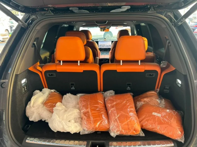 2025 AITO M9 STD 1.5 Litres 4 Cylinders Hybrid Engine Black Orange SUV Chinese Specs