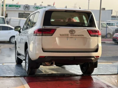 2026 Toyota Land Cruiser EXR 4.0 Litres 6 Cylinders Petrol Engine White Beige SUV GCC Specs