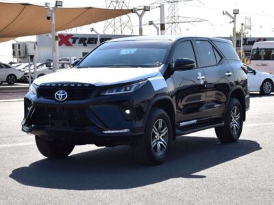 2026 Toyota Fortuner EXR 2.7 Litres 4 Cylinders Petrol Engine Black Beige SUV GCC Specs