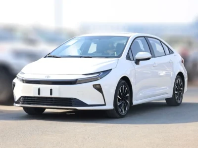 2026 Toyota Corolla XLI HEV 1.8 Litres 4 Cylinders Engine White Grey Sedan GCC Automatic