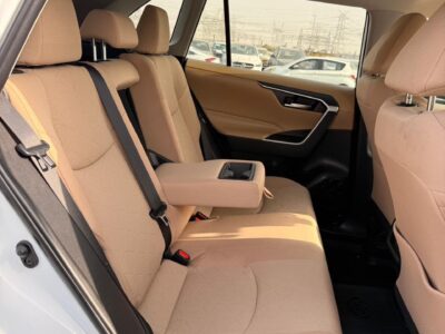 2022 TOYOTA RAV 4 XLE HYBRID 2.5 Litres V4 Engine White Mustard SUV American Specs