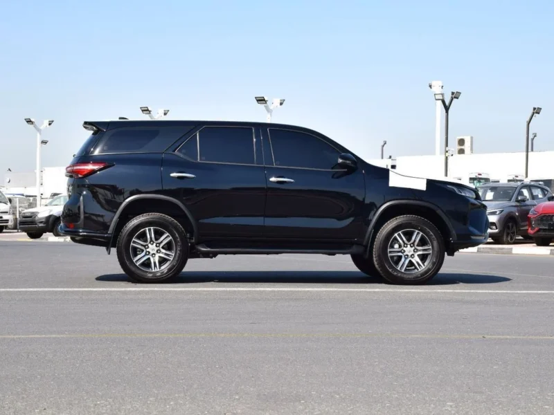 2026 Toyota Fortuner EXR 2.7 Litres 4 Cylinders Petrol Engine Black Beige SUV GCC Specs
