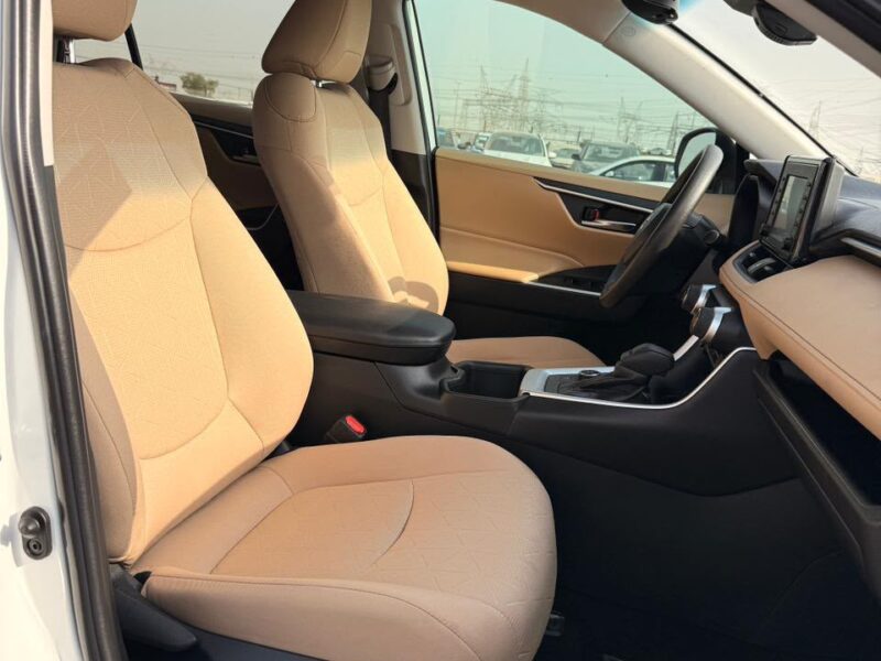 2022 TOYOTA RAV 4 XLE HYBRID 2.5 Litres V4 Engine White Mustard SUV American Specs