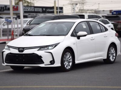 2025 Toyota Corolla XLI EXECUTIVE HEV 1.8L 4 Cylinders Engine White Grey Sedan GCC