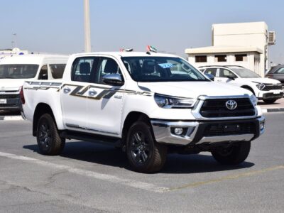 2026 Toyota Hilux SR5 2.7 Litres 4 Cylinders Petrol Engine White Maroon Pickup Truck GCC