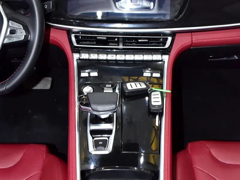 2023 Changan CS85 Premium 4 Cylinders Petrol Engine Silver red Crossover GCC Specs Automatic