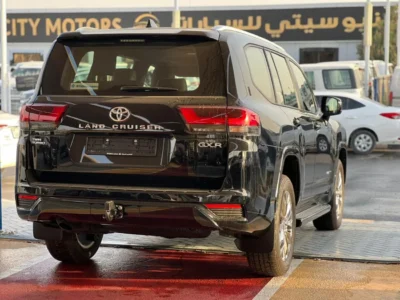 2026 TOYOTA LAND CRUISER 300 GXR 3.5 Litres 6 Cylinders Petrol Engine Black SUV GCC Specs