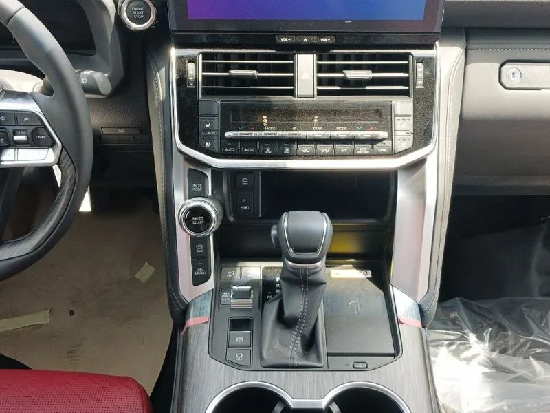 2026 Toyota Land Cruiser LC300 VXR 3.5L 6 Cylinders Petrol Engine Black Red SUV GCC Specs