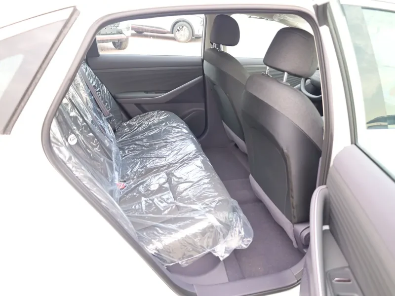 2026 Nissan N6 180 Air 1.5 Litres 4 Cylinders Engine PHEV AT White Grey Sedan Automatic