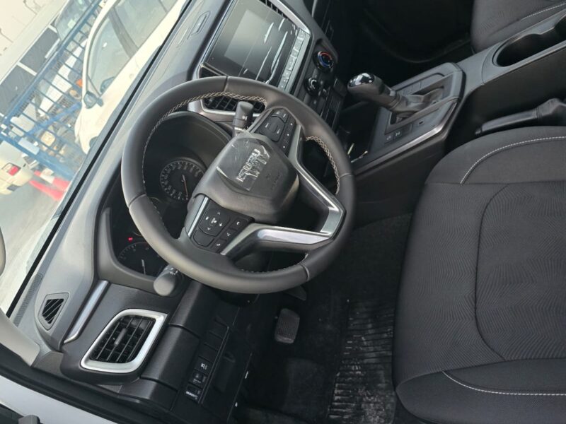 2026 ISUZU D-MAX GT 3.0L TURBO DIESEL4 Cylinders DC 4×4 White Grey Pickup Truck GCC