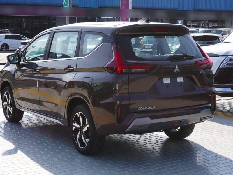 2023 Mitsubishi Xpander HIGH LINE 1.5 Litres 4 Cylinders Petrol Engine Brown Beige SUV GCC