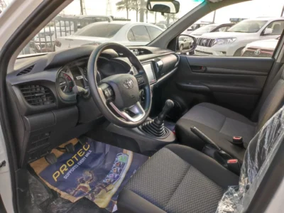 2026 Toyota Hilux SR5 Double Cabin 2.4L Diesel 4 Cylinders Turbo Engine White Black Pickup