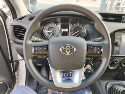 2026 Toyota Hilux SR5 Double Cabin 2.4L Diesel 4 Cylinders Turbo Engine White Black Pickup