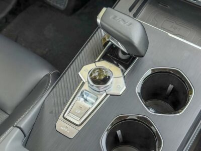 2024 Changan UNI-K Platinum 1.5 Litres Plug-in Hybrid 4 Cylinders Engine White Grey SUV